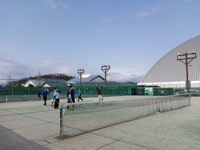 滋賀県蒲生郡　ドラゴンハット・テニスコート