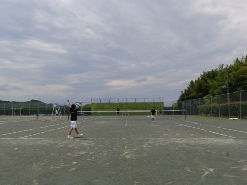 やわらぎの郷公園テニスコート