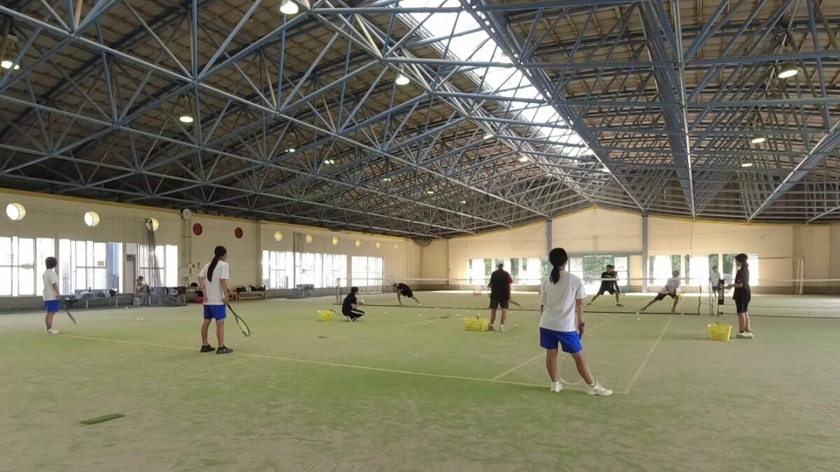 ソフトテニス　個別練習会　滋賀県　多賀やまびこクラブ　グループレッスン　女子ソフトテニス部