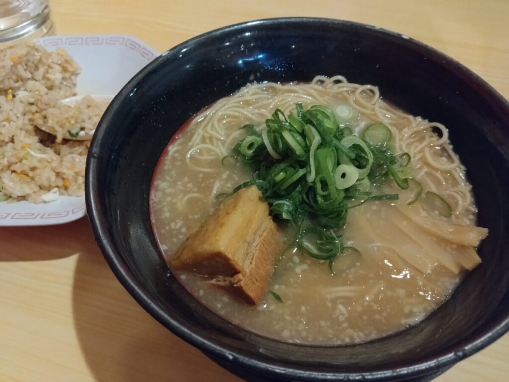 八日市　どんたく　ラーメン　チャーハン