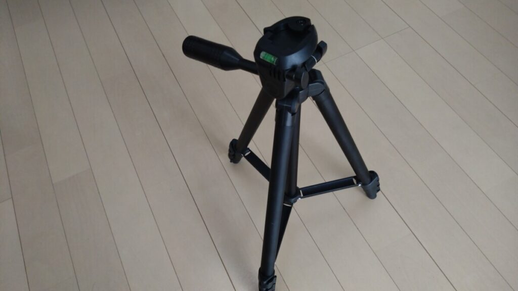 サンワダイレクト カメラ 三脚 軽量 542g 4段 コンパクト クイックシュー ビデオカメラ ミラーレス ケース付き カメラ三脚 200-CAM021N