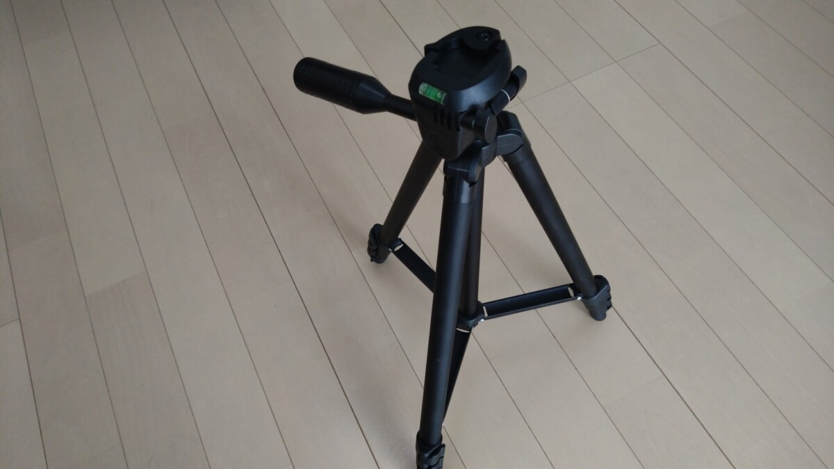 サンワダイレクト カメラ 三脚 軽量 542g 4段 コンパクト クイックシュー ビデオカメラ ミラーレス ケース付き カメラ三脚 200-CAM021N